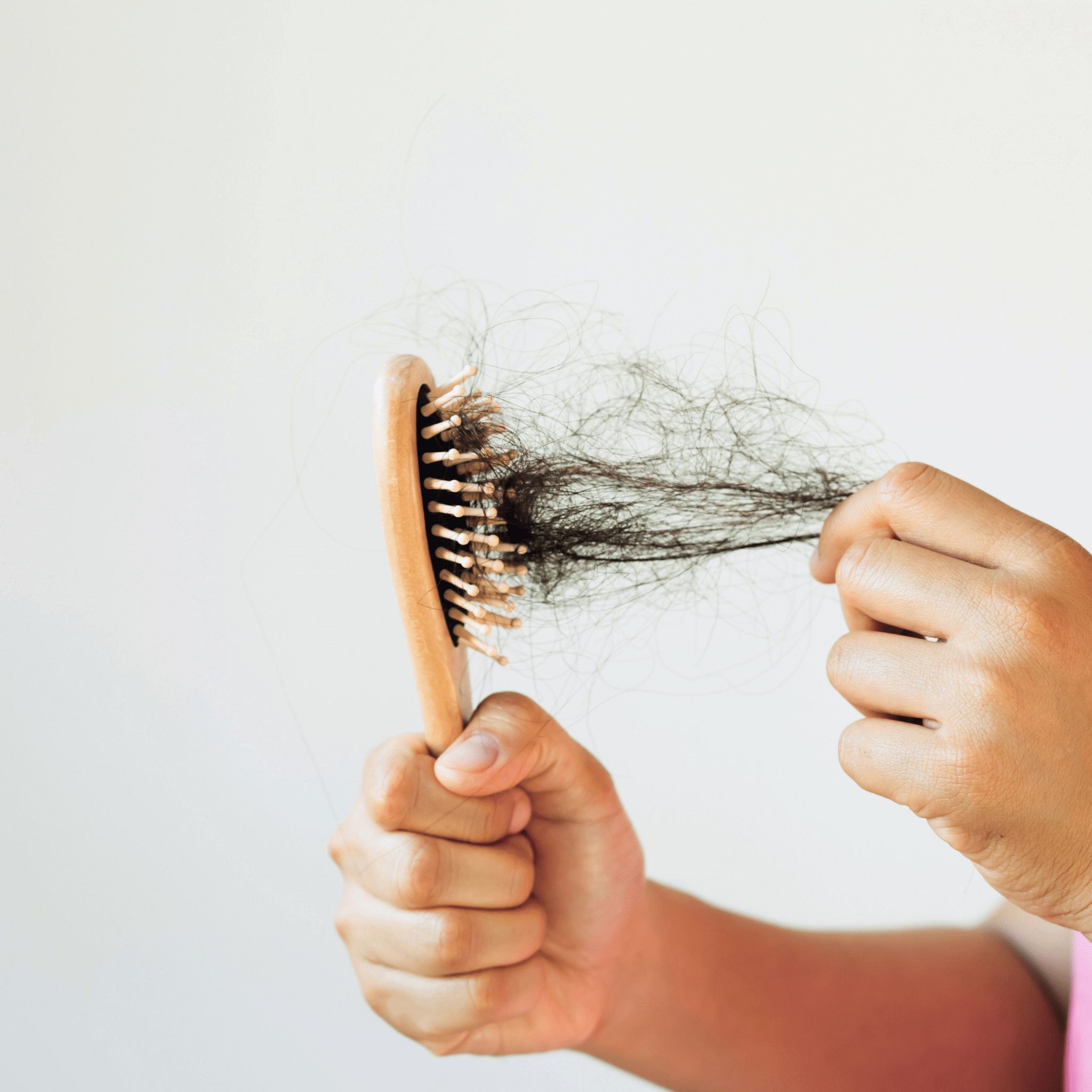 Cabelo que cai muito: como ter uma rotina de cuidados segura e eficaz - Imunehair