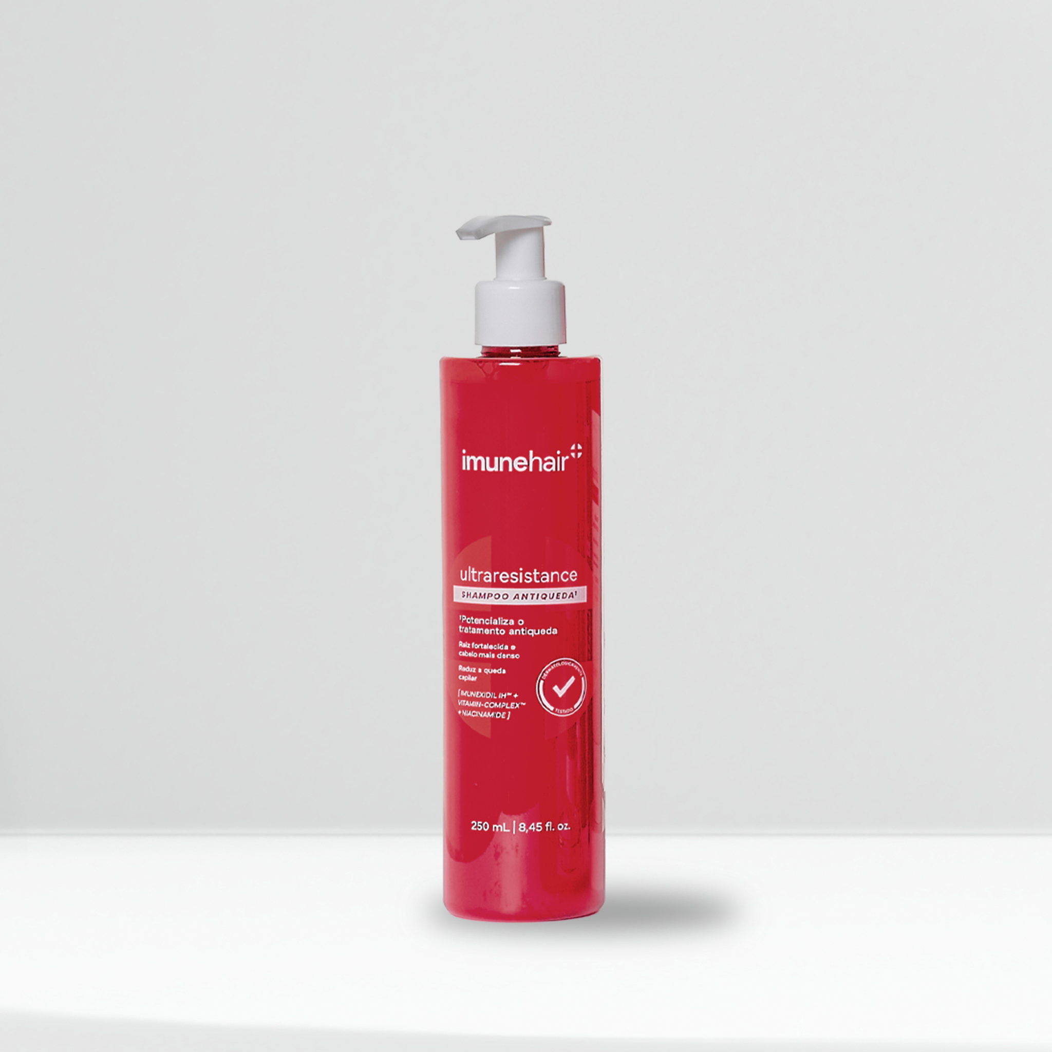 Embalagem vermelha do shampoo antiqueda, com o nome Ultraresistance Shampoo Antiqueda de 250ml.