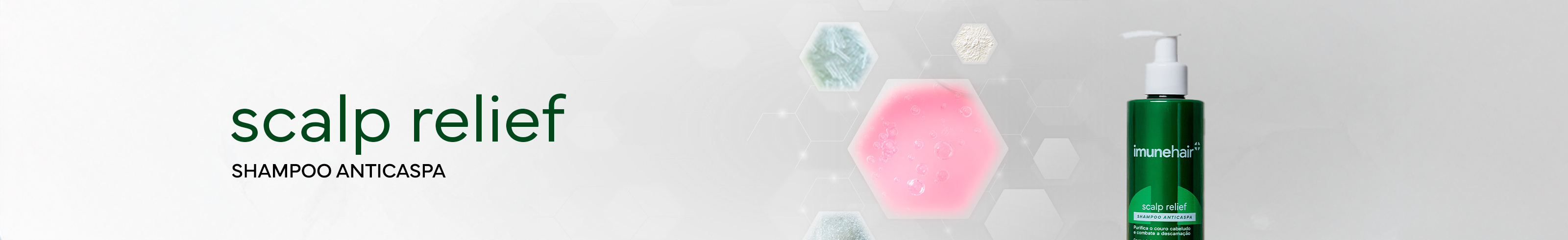 Apresentação da Linha Anticaspa da Imunehair, na qual a embalagem dos produtos são verdes, composta por um Shampoo. Destaque para os ativos potentes que formam a linha: Cetaconazol, Éster de Xilitol Fosfato e Mentol.