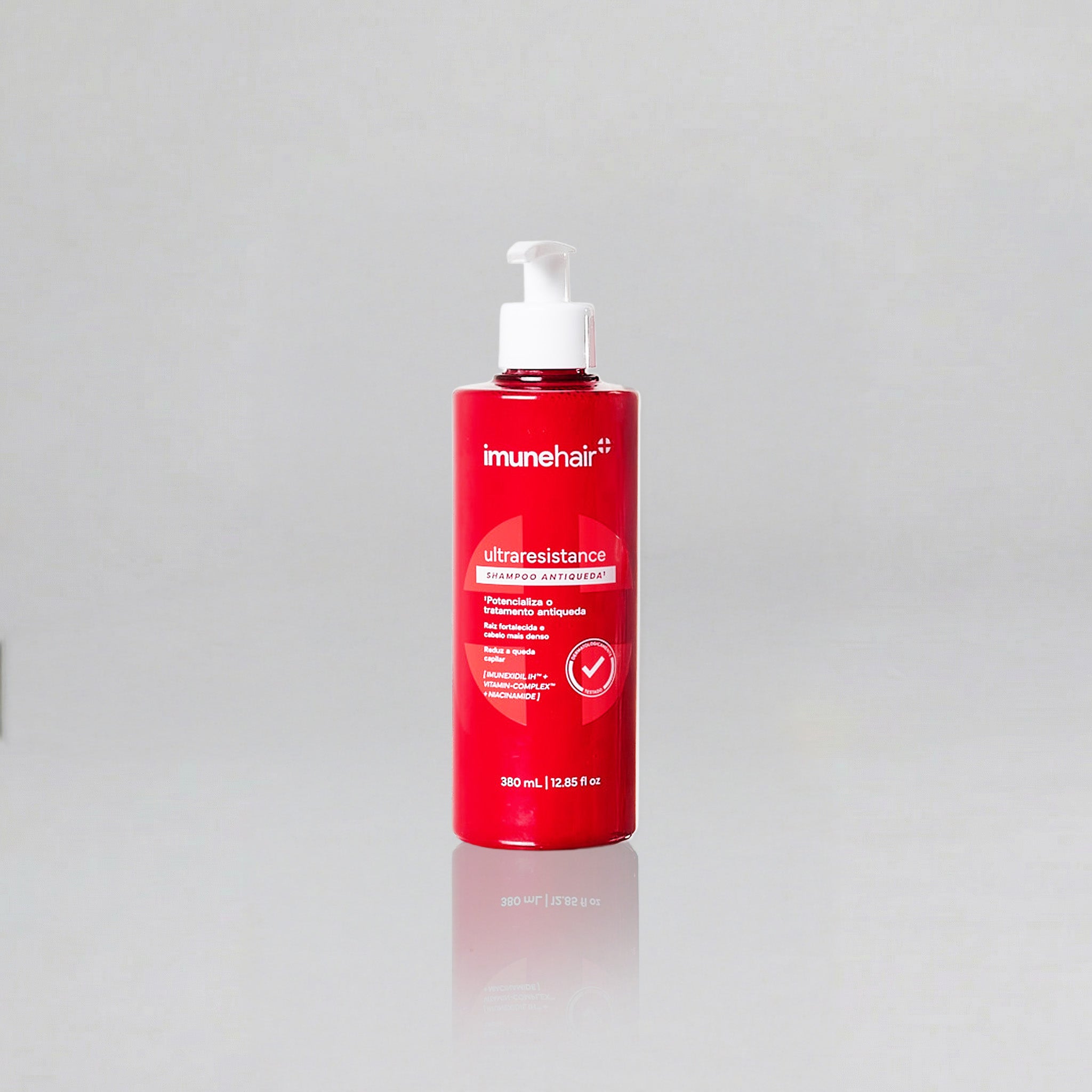 Embalagem vermelha do shampoo antiqueda, com o nome Ultraresistance Shampoo Antiqueda de 380ml.